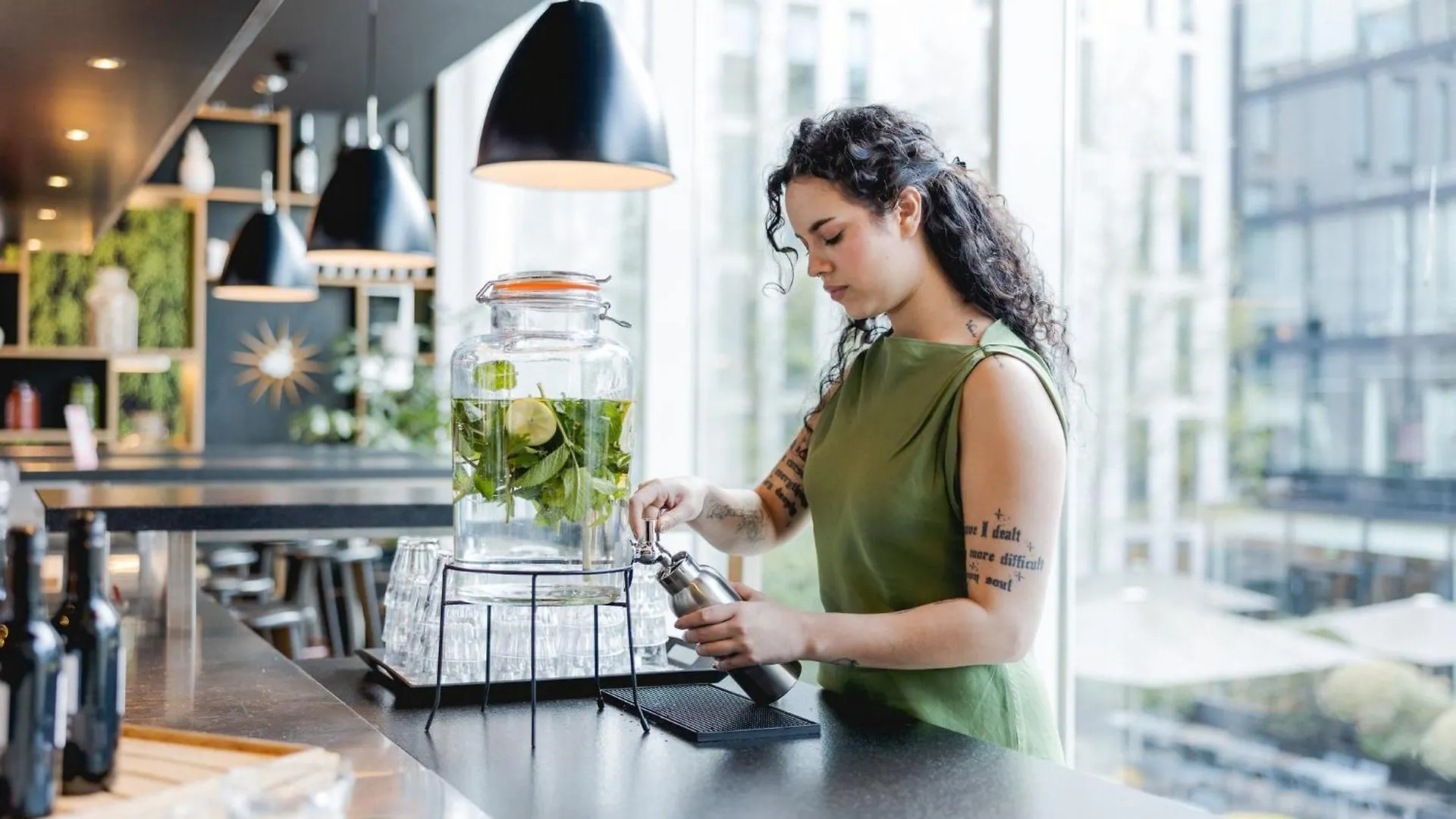 Citizenm Copenhagen Radhuspladsen contacts